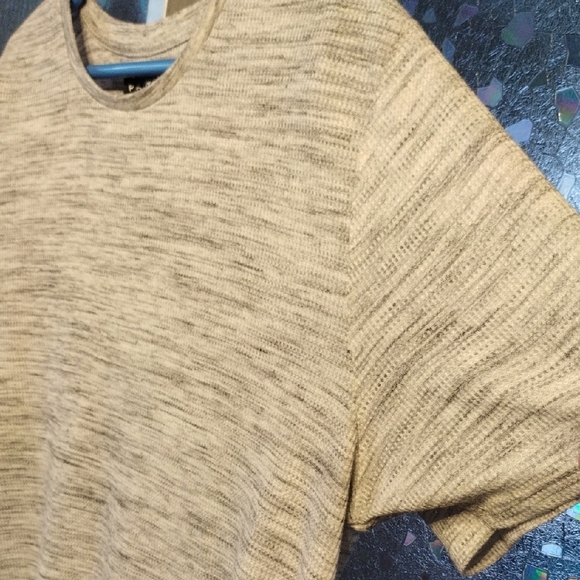 PacSun Light Gray Short Sleeve Tee - Picture 5 of 11